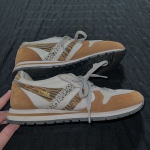 Gola sneakers!